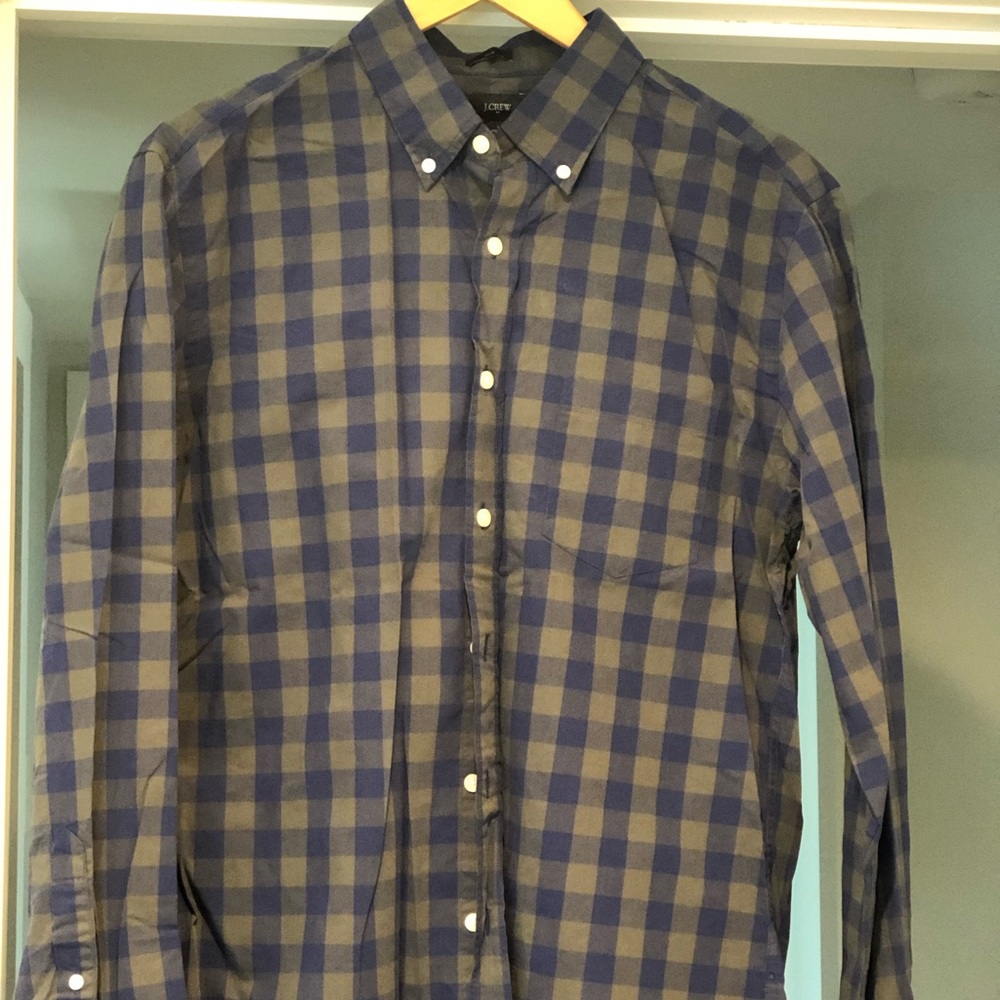 JCrew Men’s casual button down. Size L